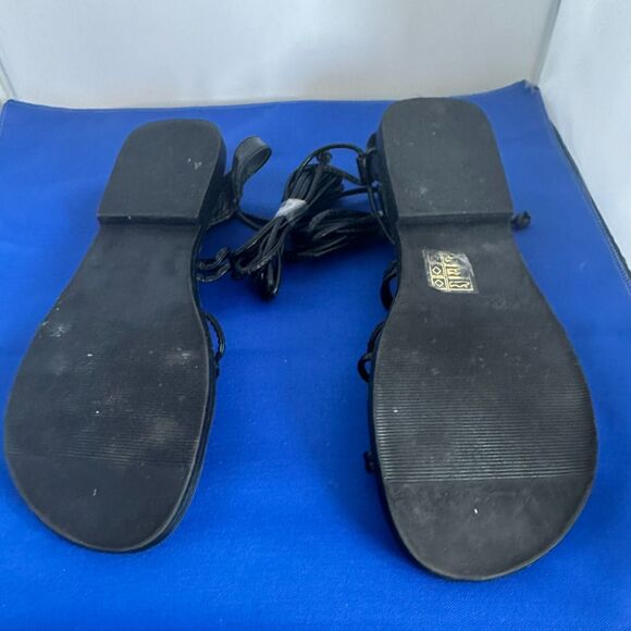 Spring flat sandal with lace up calf - Size 9 - Picture 3 of 6